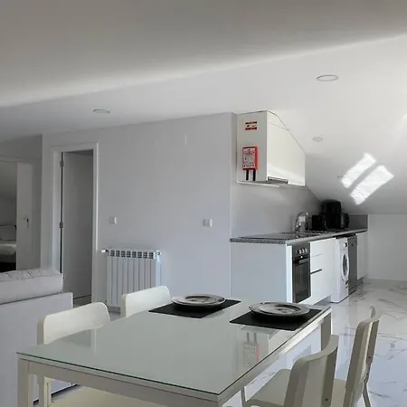 Views דירה ברסלוס